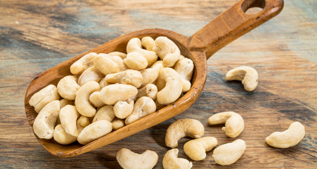 are cashews alright for dogs to eat