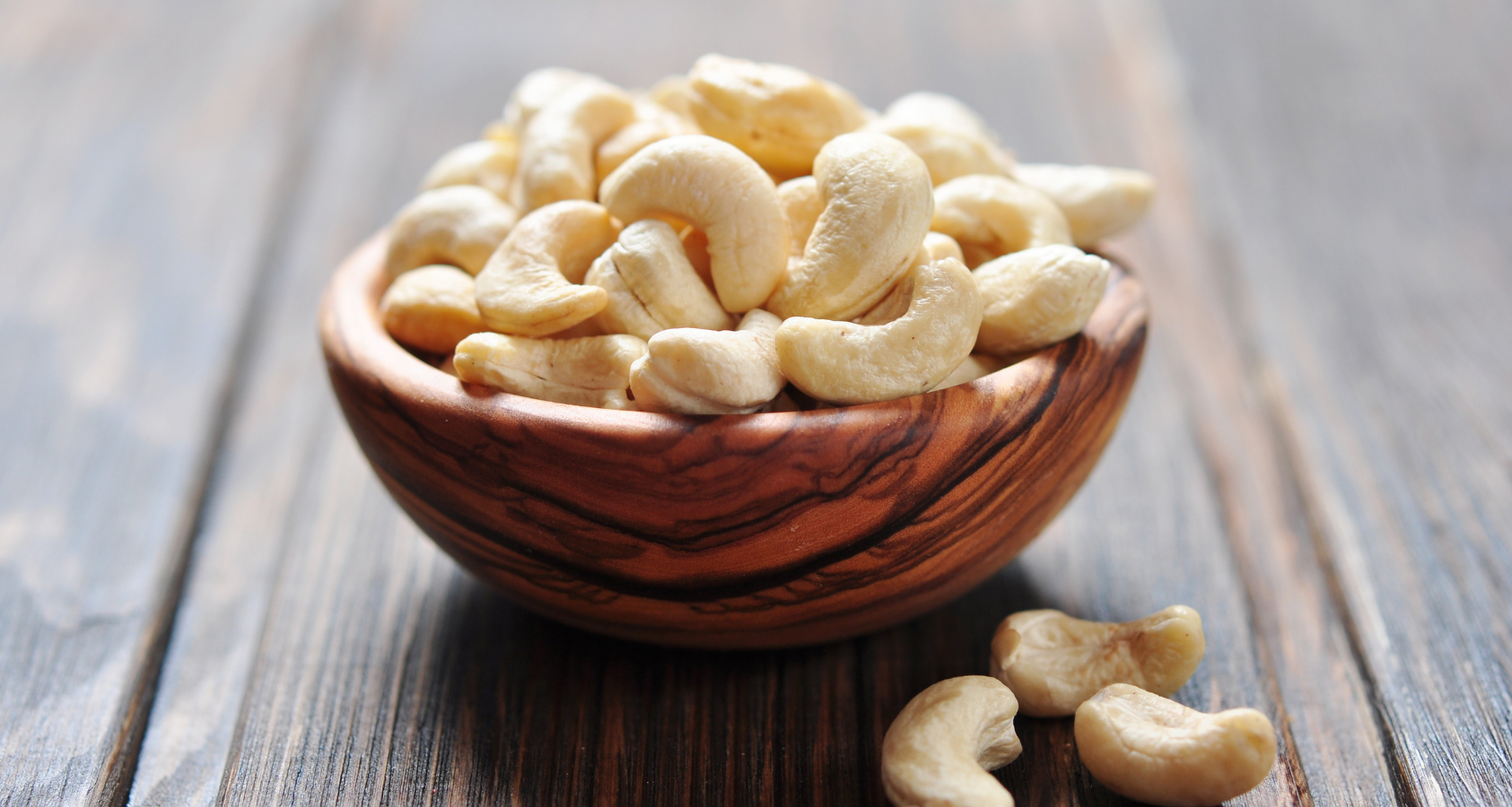 are cashews safe for dogs